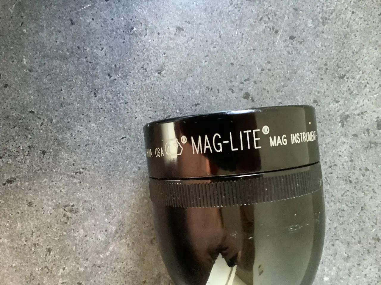 Billede 2 - MAG LITE bruger 2 batterier 