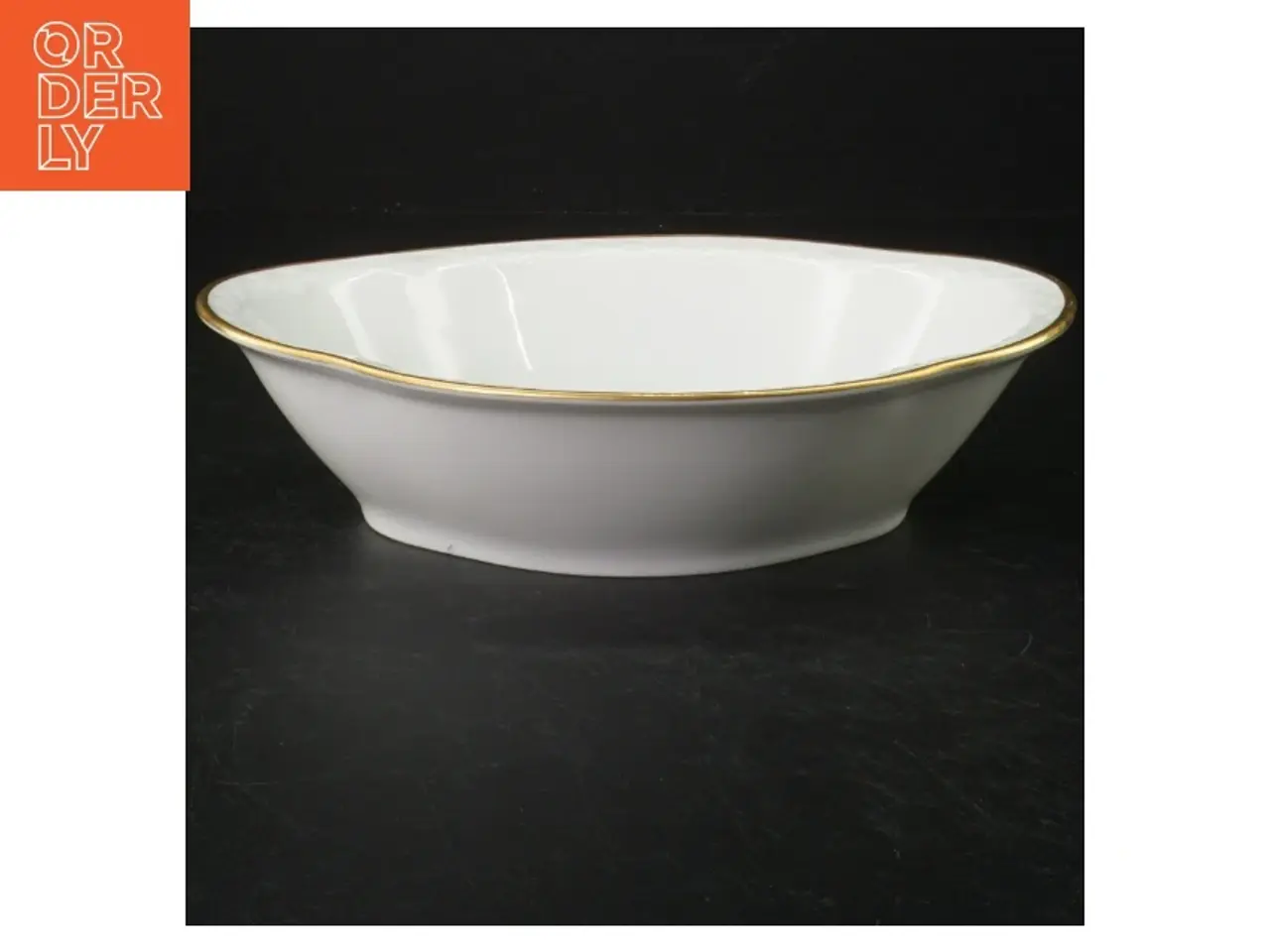 Billede 2 - Porcelænsskål med fugledekor fra B&G (str. 22 x. 17 cm. h. 5,5 cm)