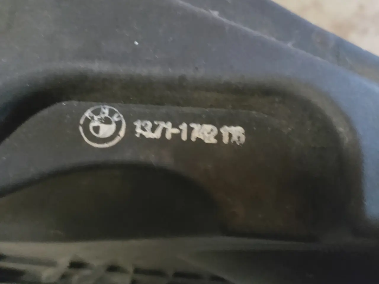 Billede 3 - Luftfilter kasse bmw E38