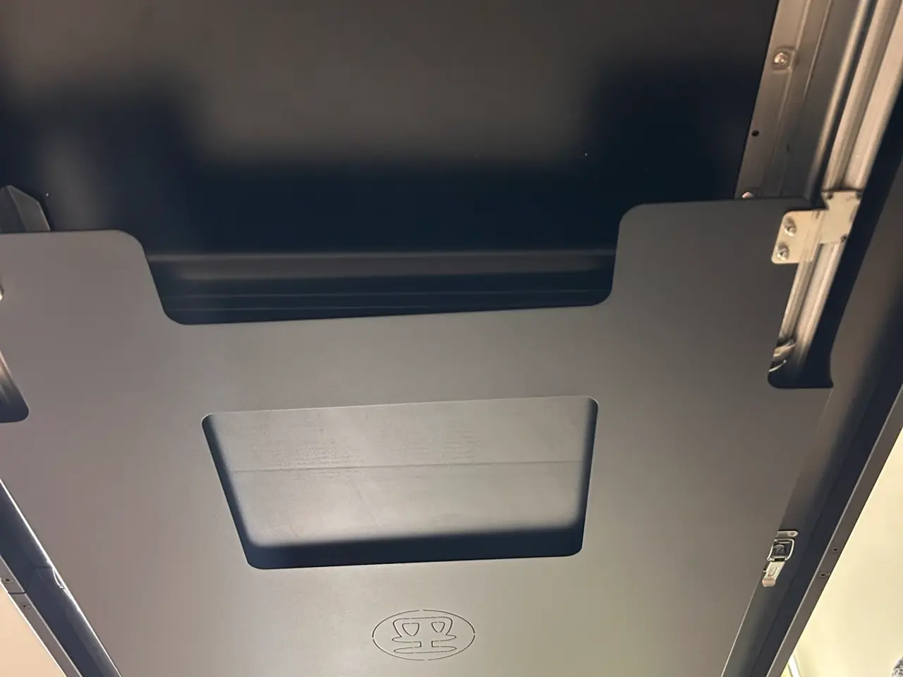 Billede 7 - Spisebord i egetræ og sort laminat