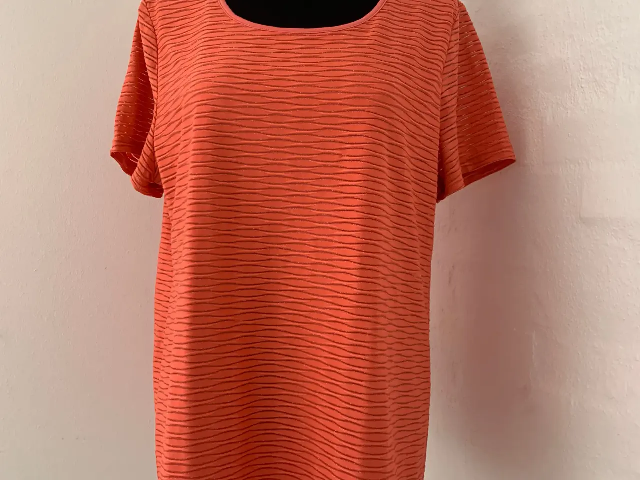 Billede 1 - T-shirt str.42