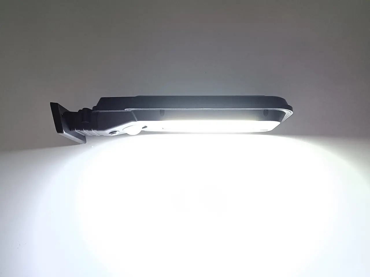Billede 2 - NY! 100 COB LED Solcellelampe