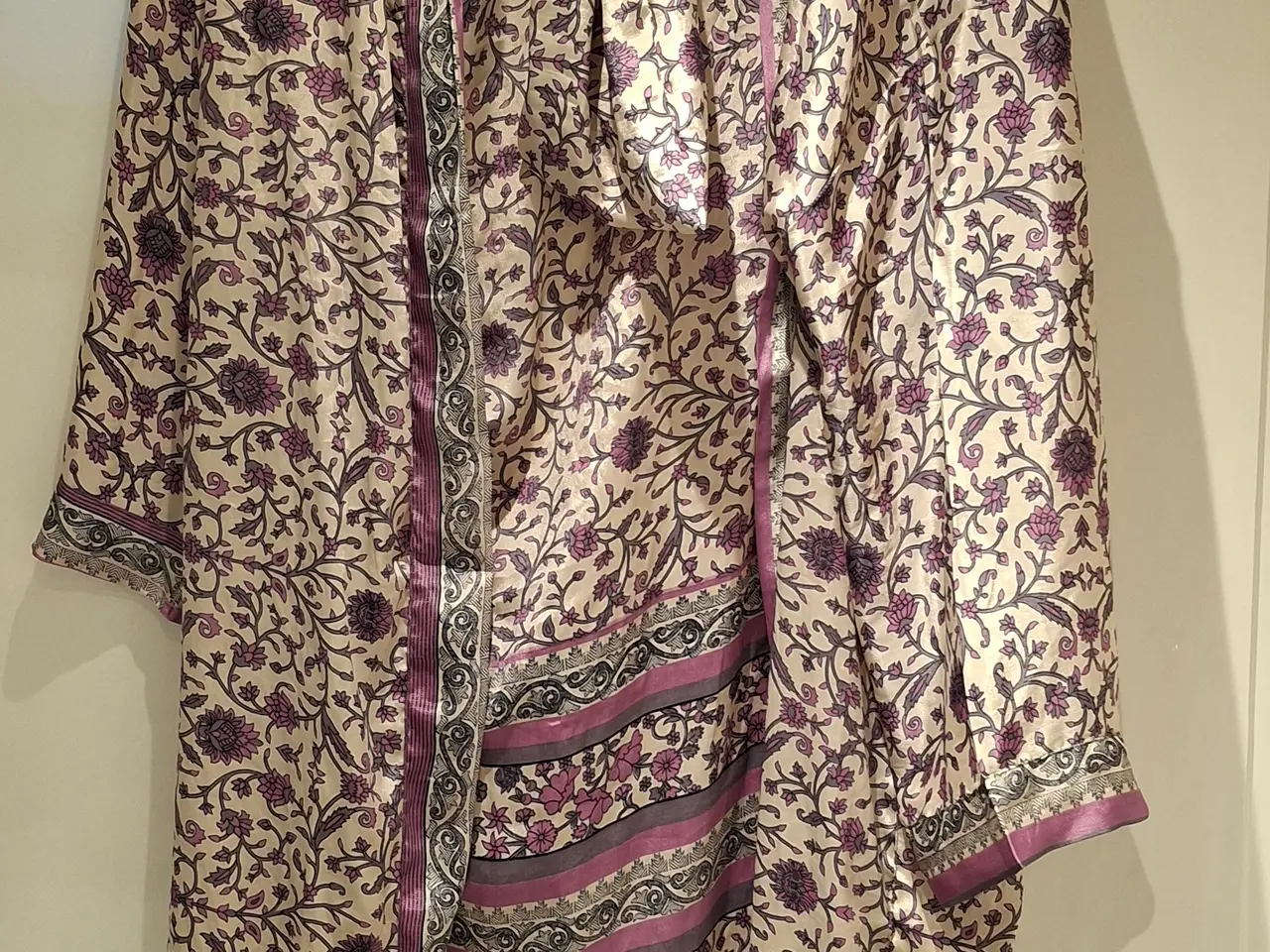 Billede 2 - Silkekimono i onesize