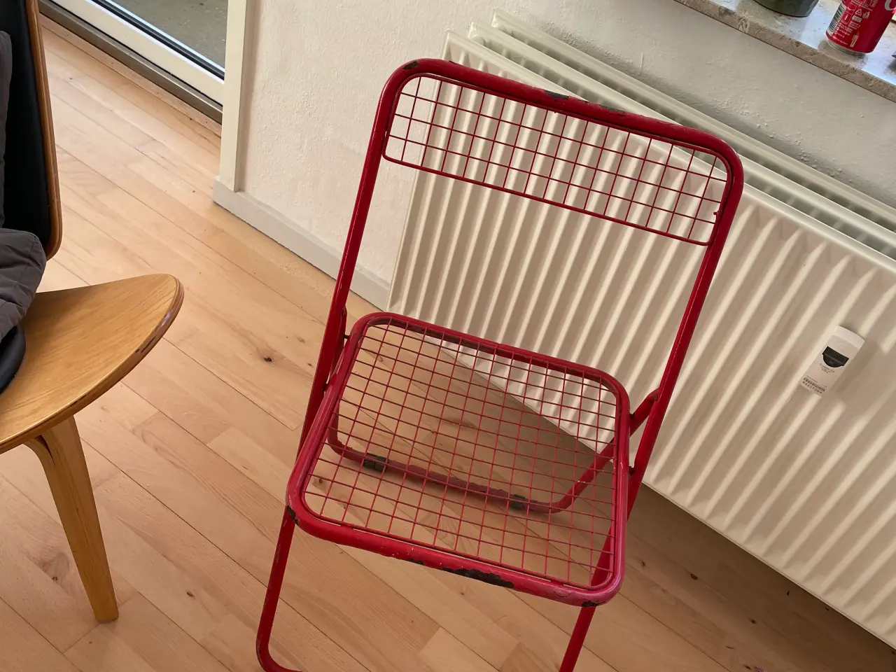 Billede 1 - 2 røde metal stole fra 1970 ikea