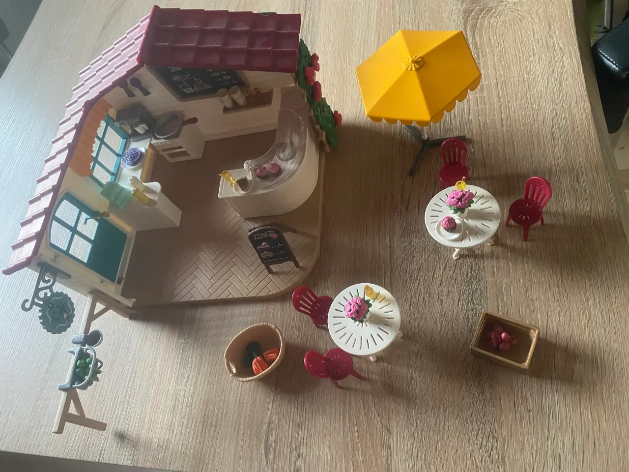 Billede 1 - Schleich café