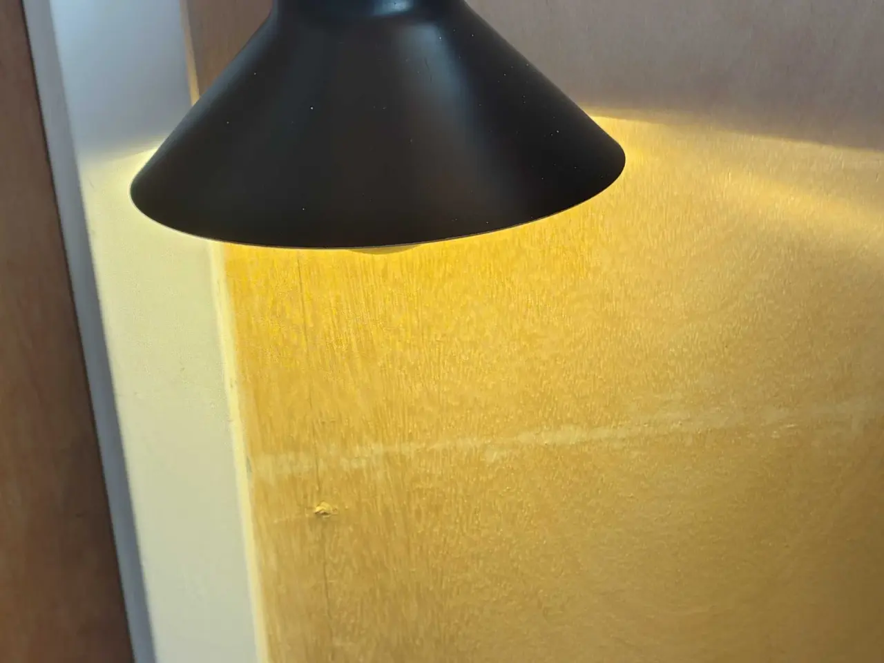 Billede 1 - Loftslampe i sort