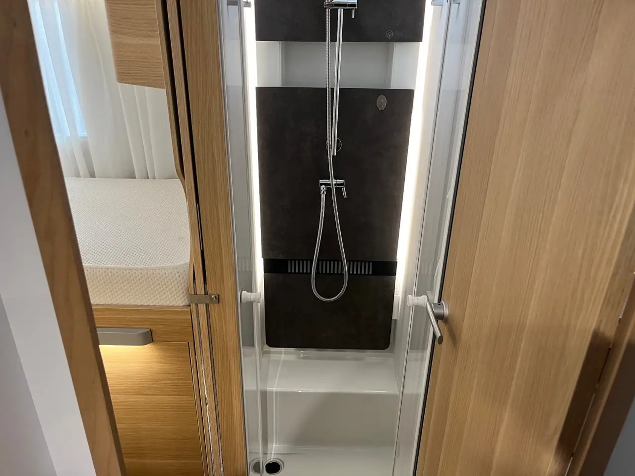 Billede 22 - Fiat Adria 2,3 Coral Plus 670 SLT aut.