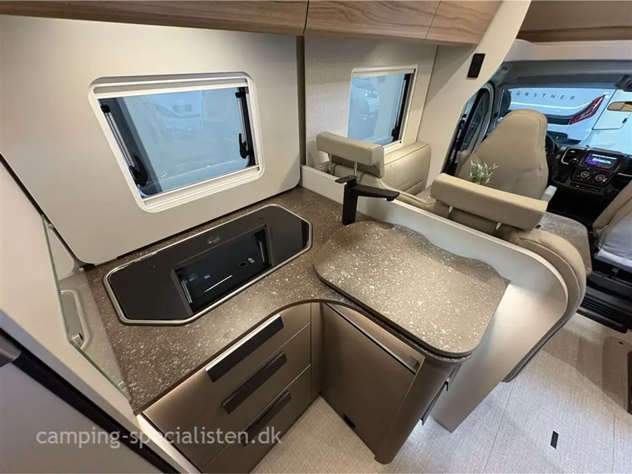 Billede 11 - 2026 - Bürstner B66 TD 690   NYHED! Bürstner B66 TD 690 2026 kampagnemodel - Kan ses nu hos Camping-Specialisten.dk