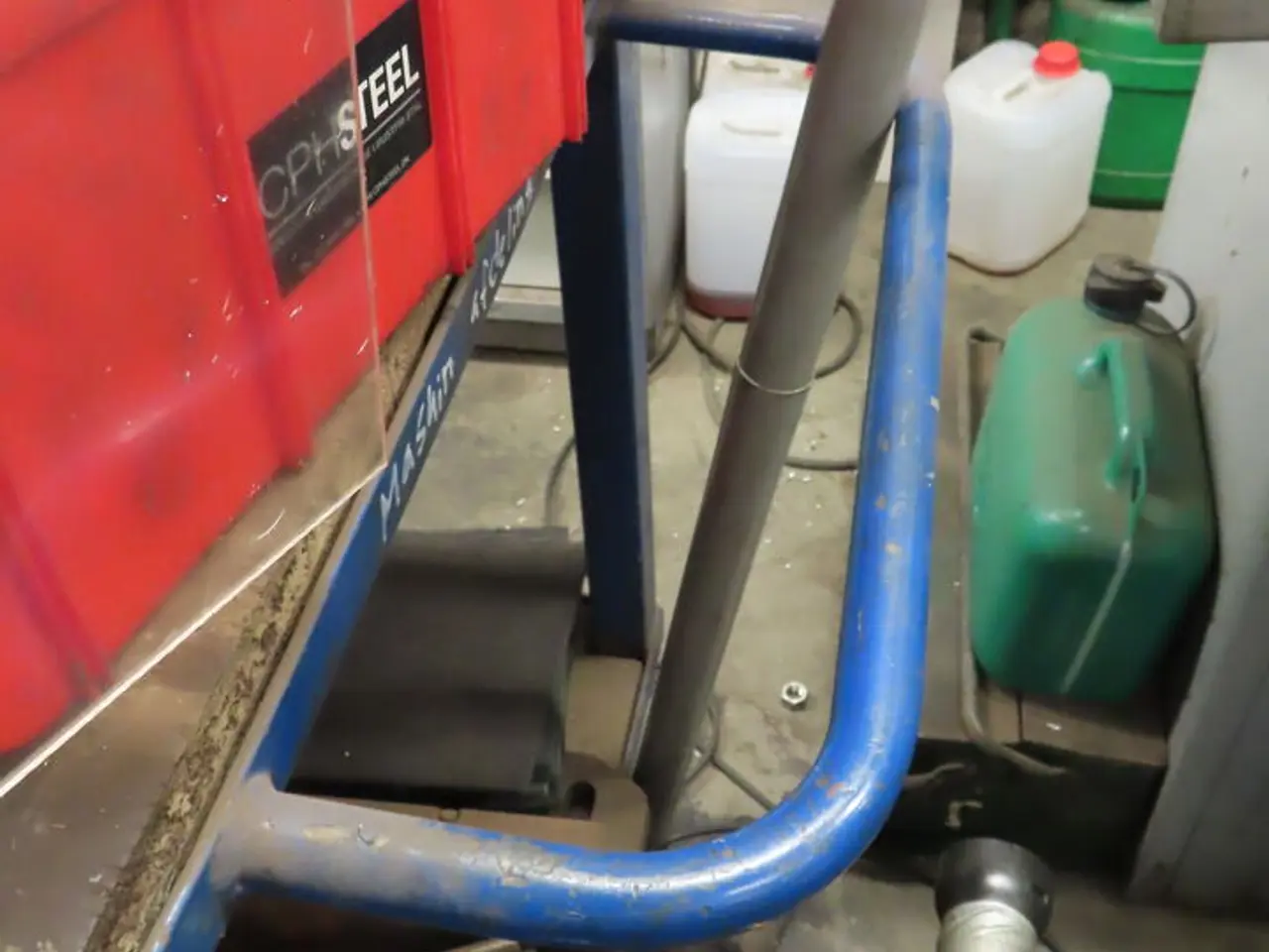 Billede 5 - Arbejdsbord med indhold
