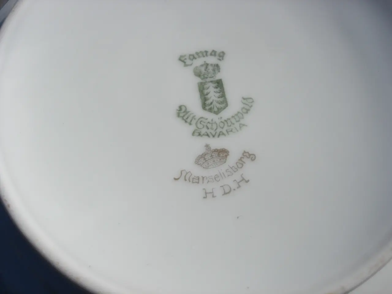 Billede 3 - Porcelæns suppeterin og skåle med låg