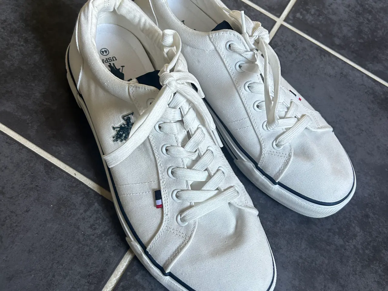 Billede 1 - Hvide Polo Ralph Lauren sneakers i str 44 