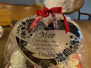 Flot udskåret hjerte med citat.