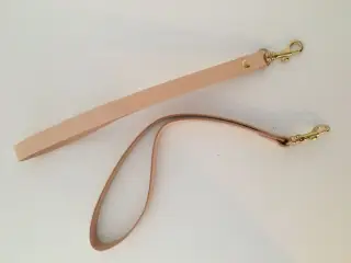 Keyhangere i natur kernelæder ca. 70 cm.