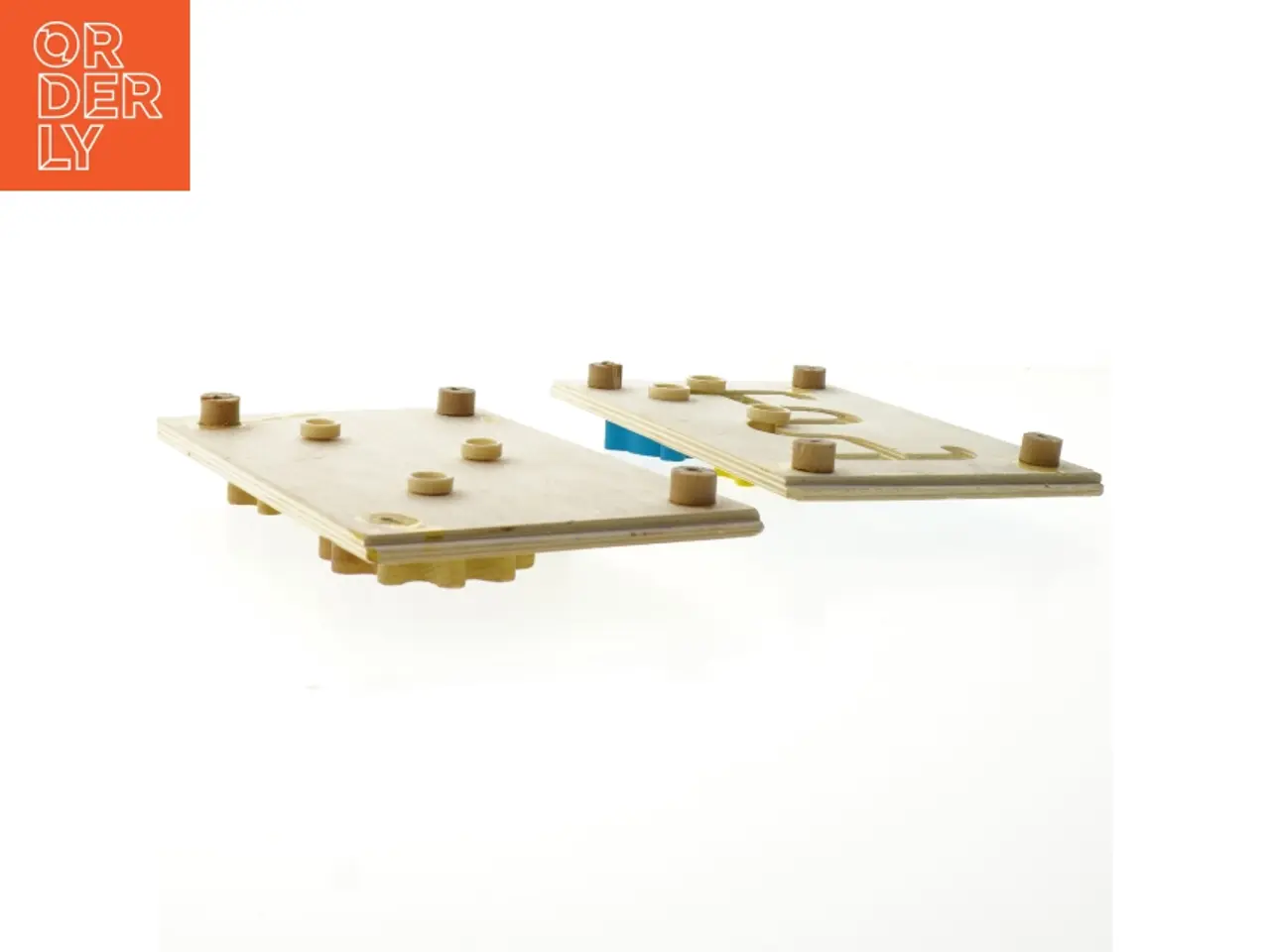 Billede 4 - Trælegetøj aktivitetsbræt fra Hape (str. 21x13,5 cm)