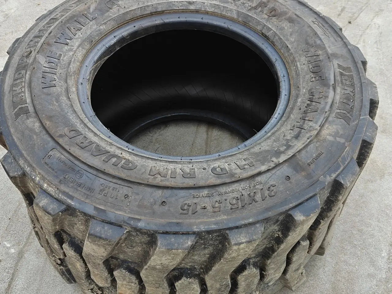 Billede 1 - H. D. RIM GAURD 31x15.5-15 XXX
