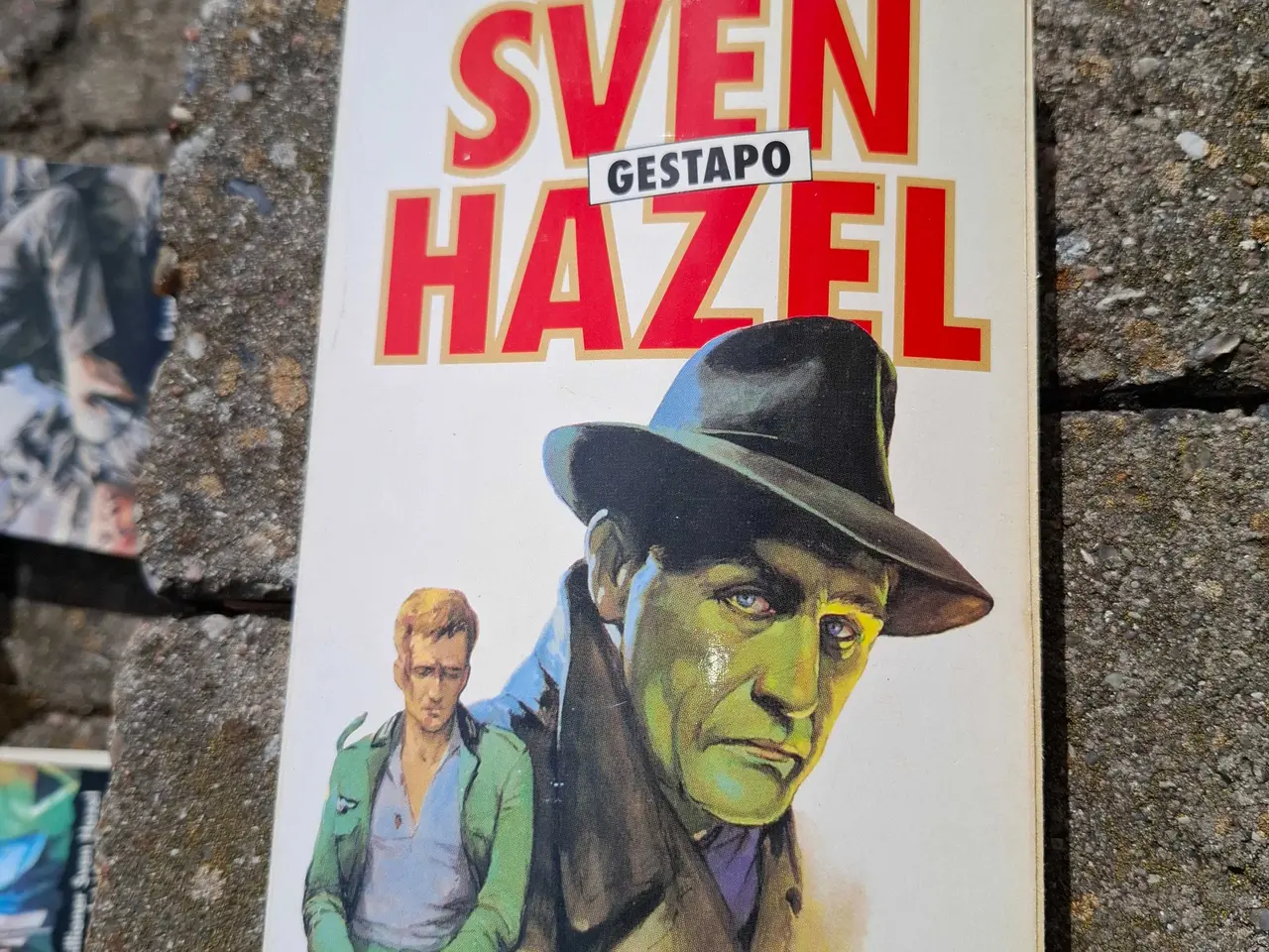Billede 11 - Sven Hazel bøger 