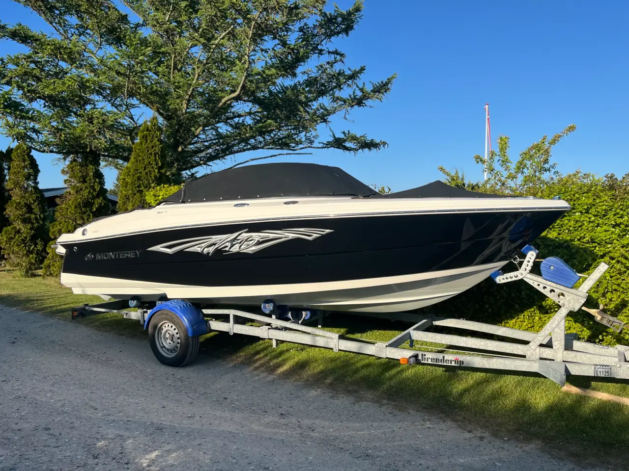 Billede 1 - Super flot Monterey 180 FS 225 HK med trailer.