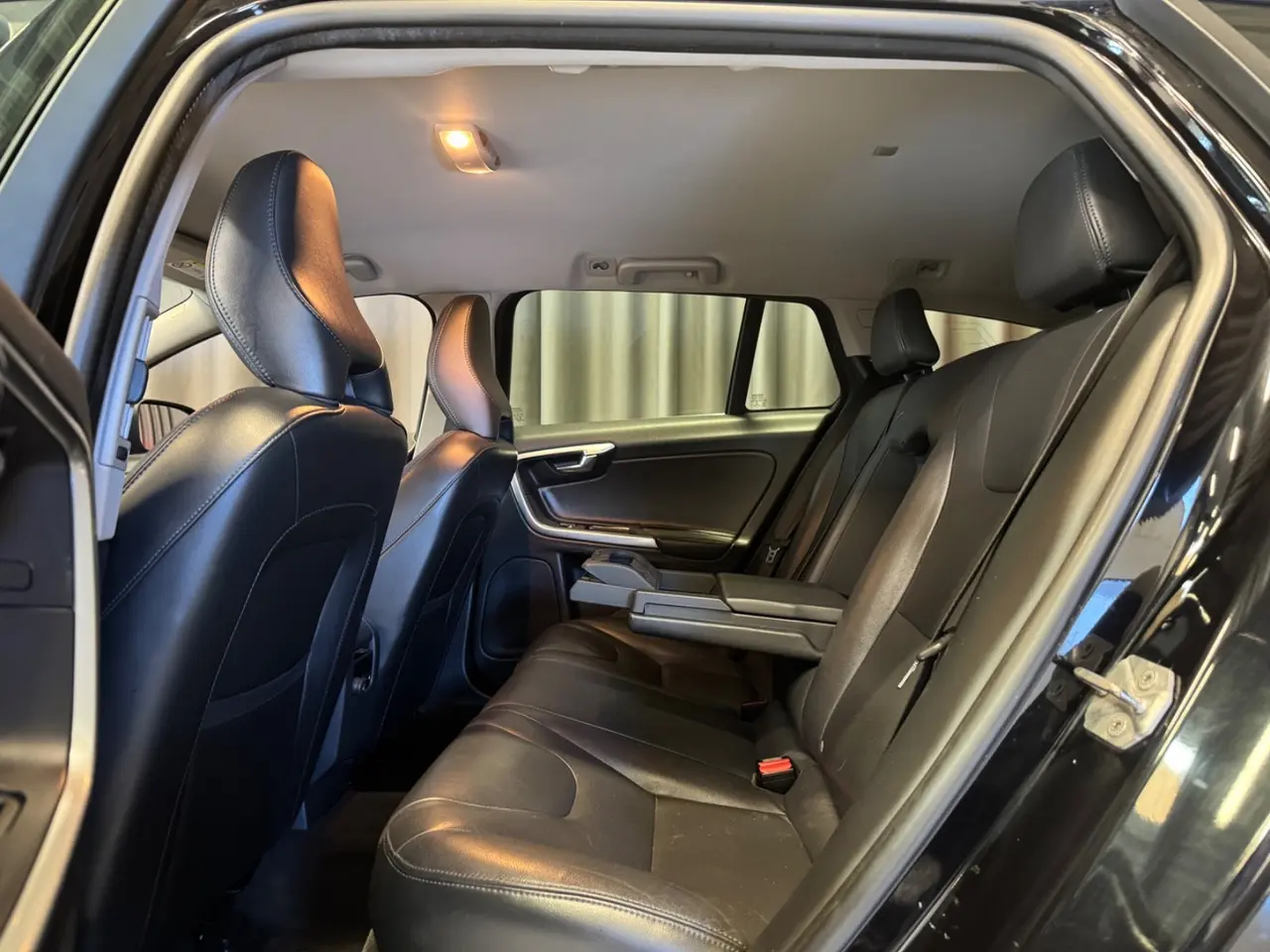 Billede 10 - Volvo V60 2,0 D4 190 Momentum aut.