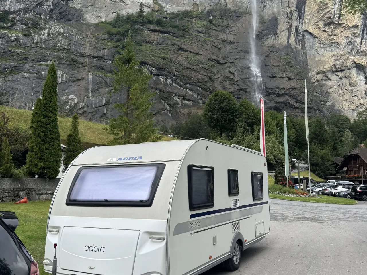 Billede 1 - •	“Udlejes: Adria Adora campingvogn – klar til som