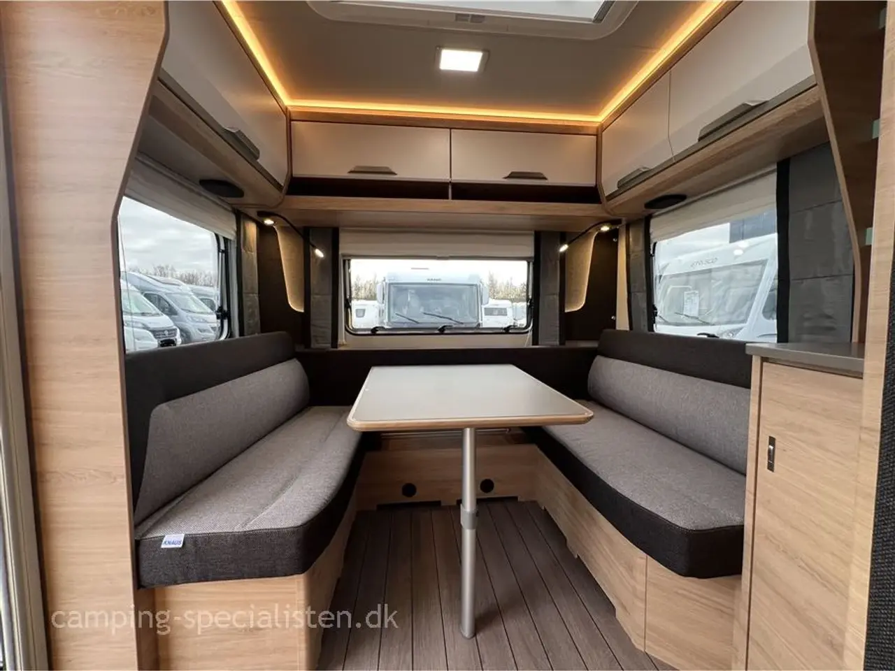 Billede 7 - 2026 - Knaus Südwind 460 EU Knaus Südvind 460 EU Black Selection model 2026 - kan nu opleves hos Camping-Specialisten.dk i Silkeborg