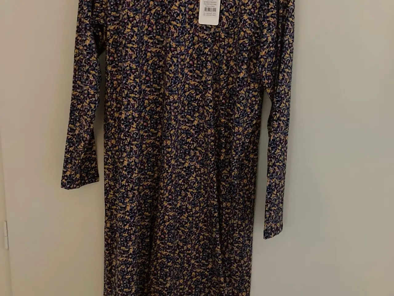 Billede 1 - Alma t shirts dress