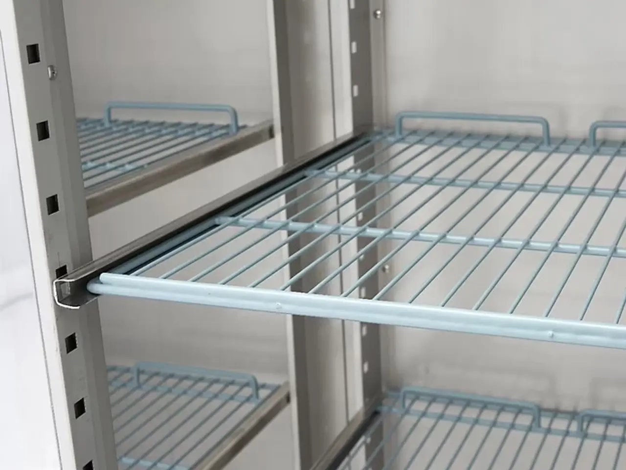Billede 9 - Industrifryseskab med 2 glasdøre 2/1 GN – 1400 L