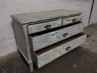 Kommode, Fyrretræ