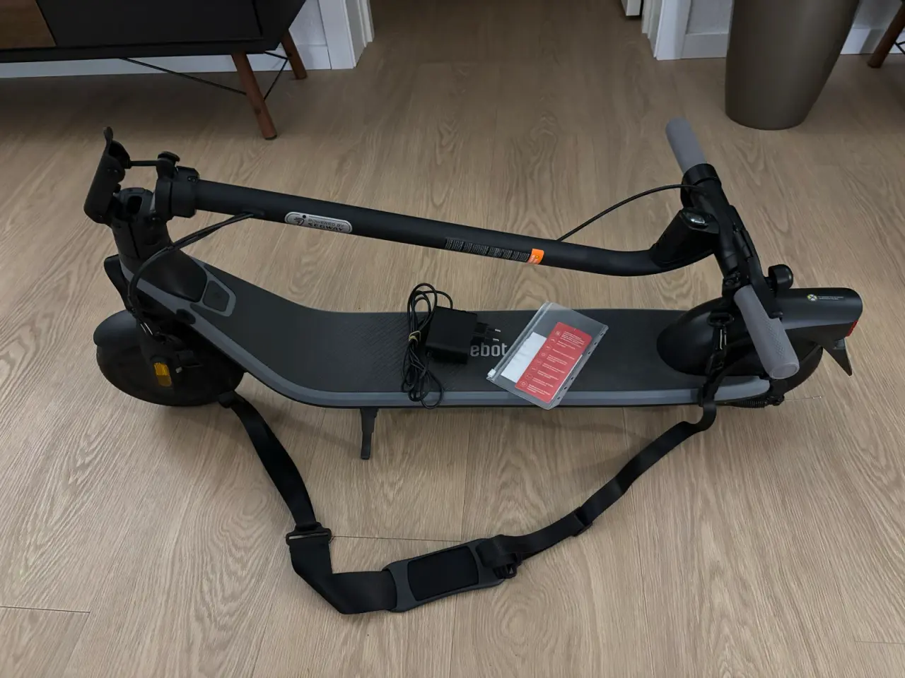 Billede 6 - Næsten ny Segway Ninebot E2 el løbehjul Lovlig