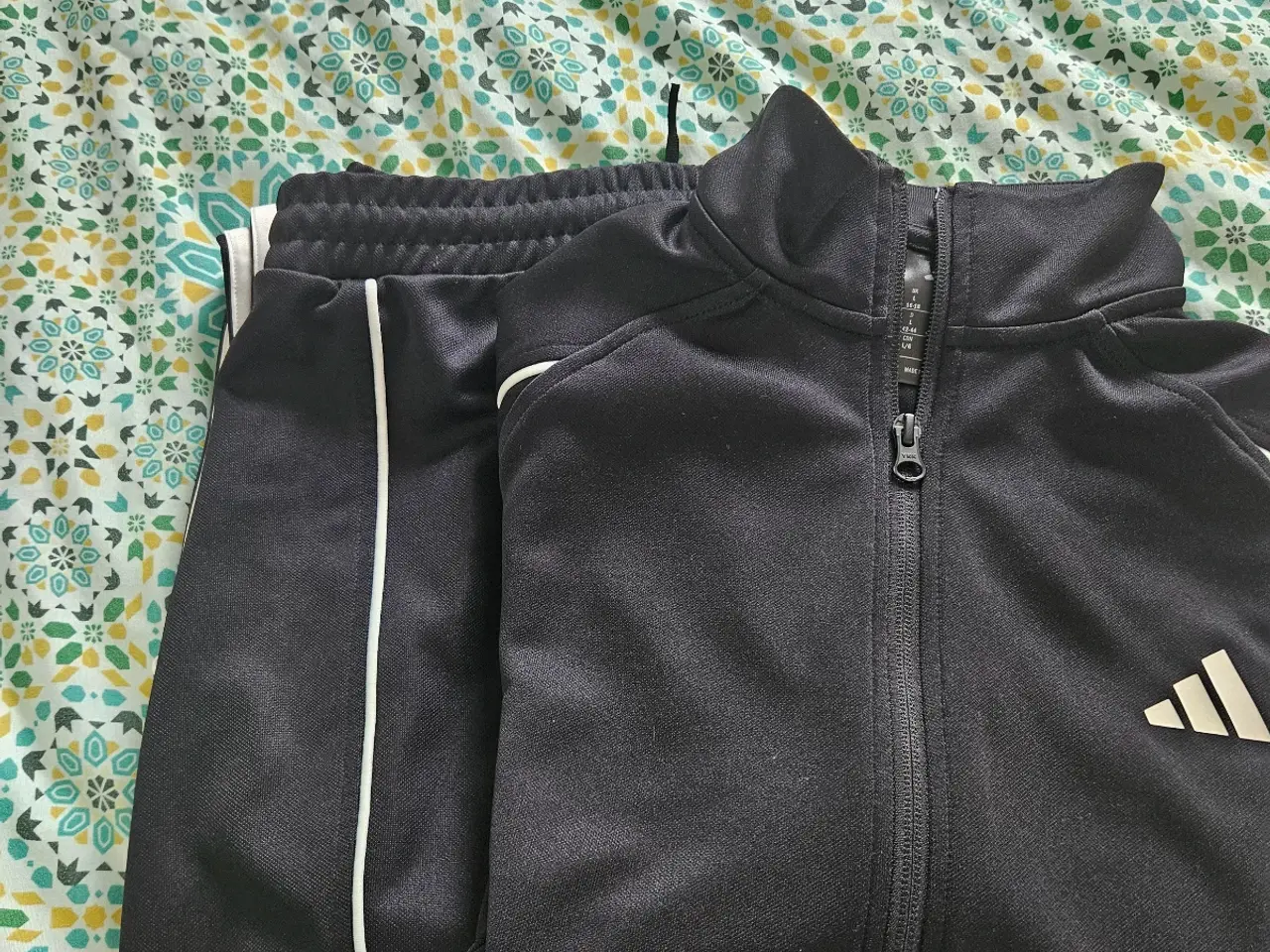 Billede 1 - ADIDAS TRÆNINGS DRAGT