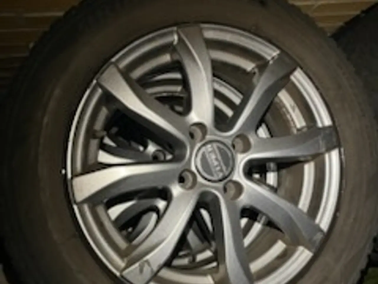 Billede 4 - Bridgestone alufælge med dæk