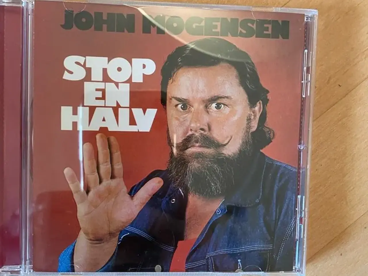 Billede 1 - John Mogensen - stop en halv