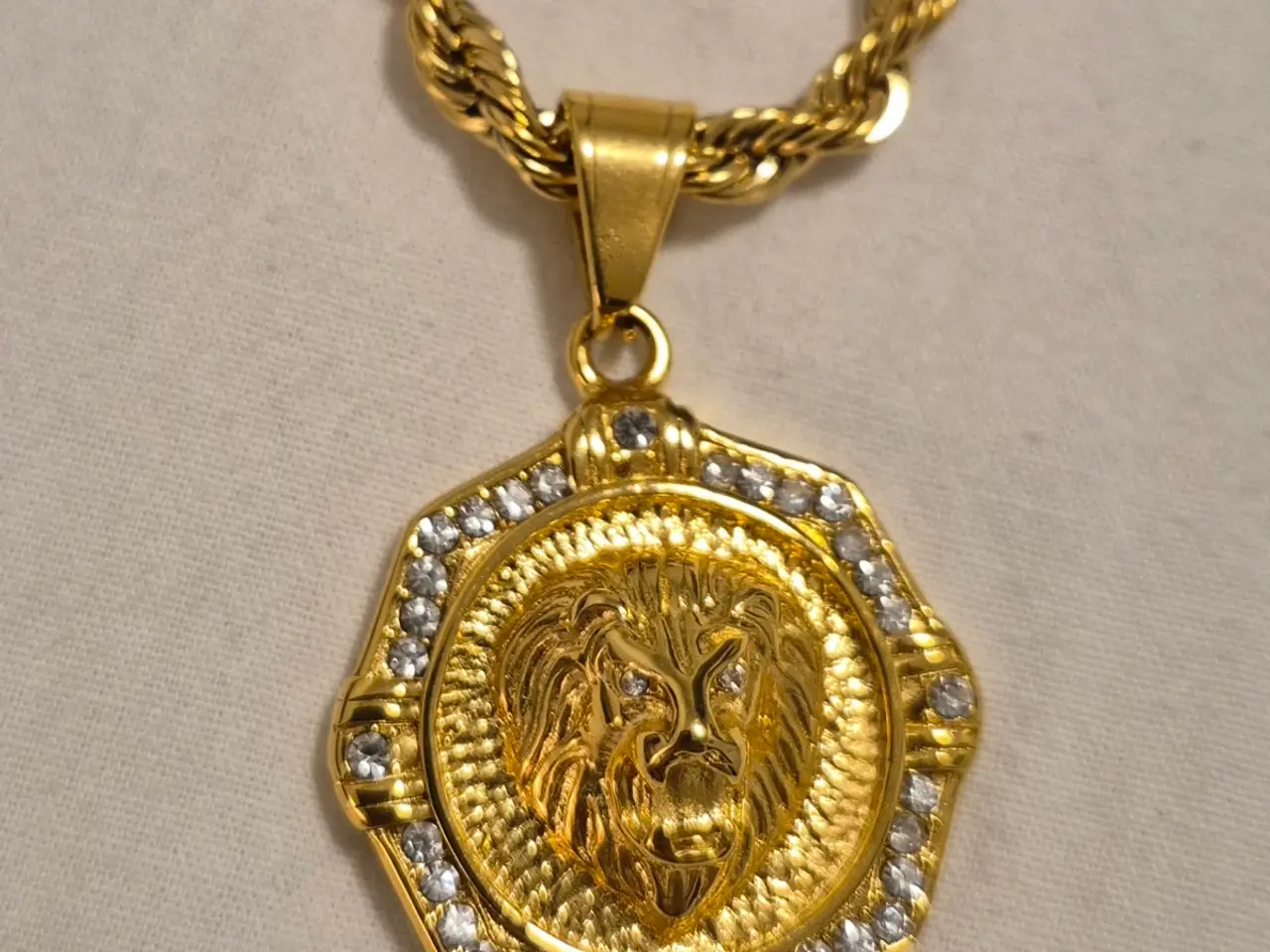 Billede 3 - Goldfilled rope chain med løve vedhæng