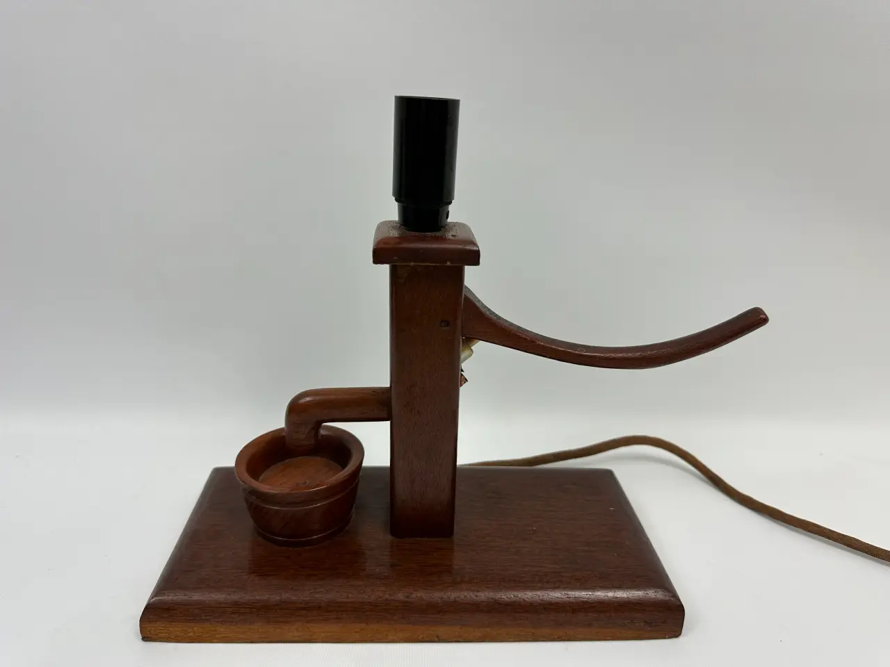 Billede 1 - Retro bordlampe i teak designet som brønd