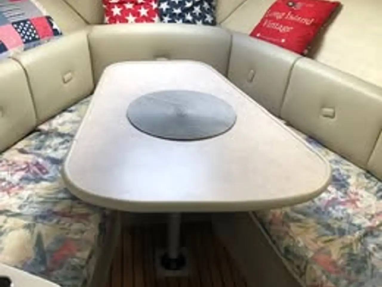 Billede 9 - 🚤 Chaparral 26 fod Daycruiser med trailer 