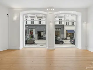 Smukt. lyst og indbydende lejemål på Bredgade