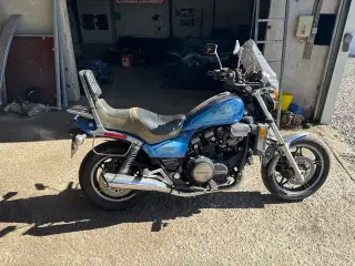 Honda Magna 