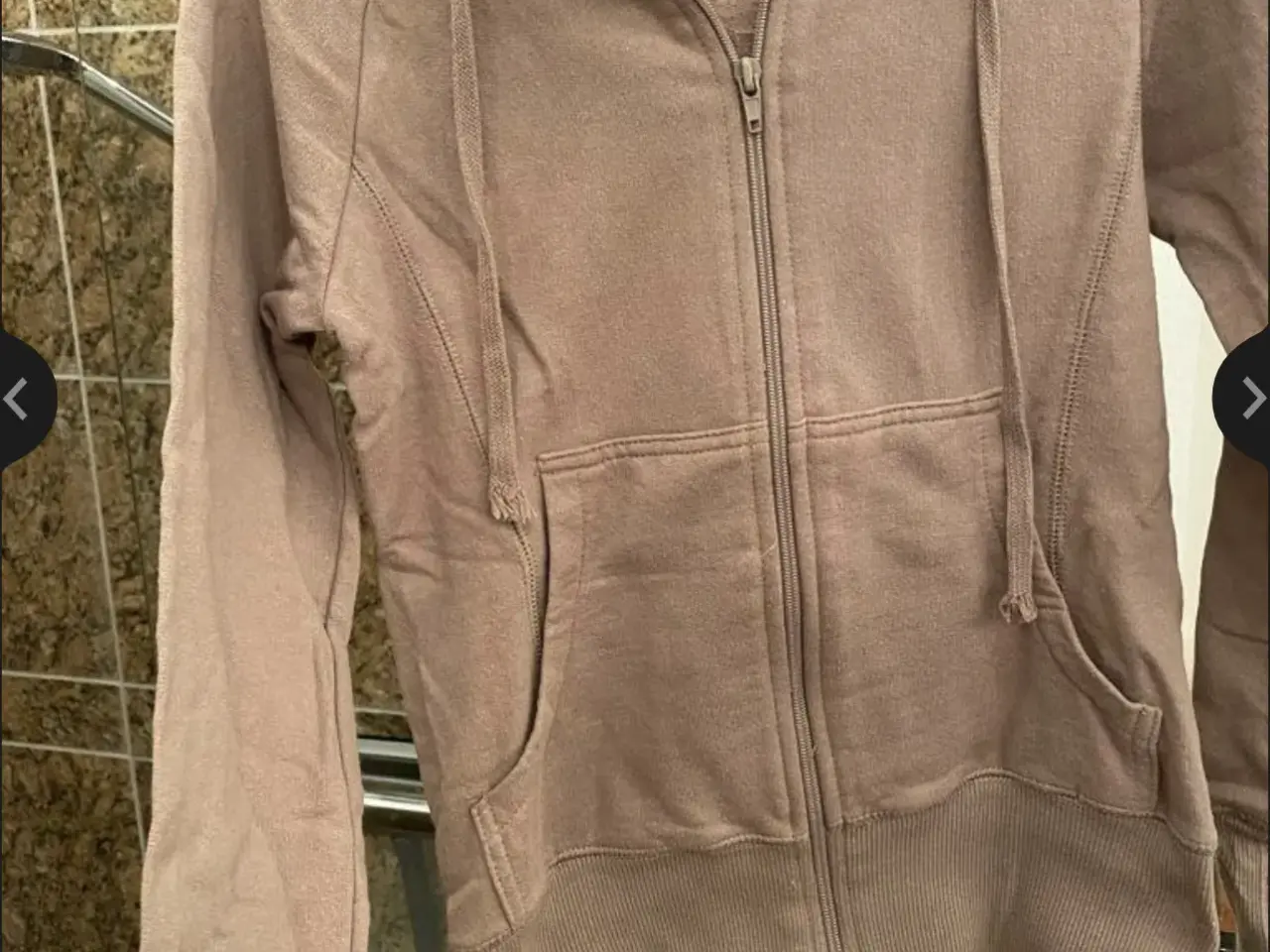 Billede 4 - Smart brun cardigan str small