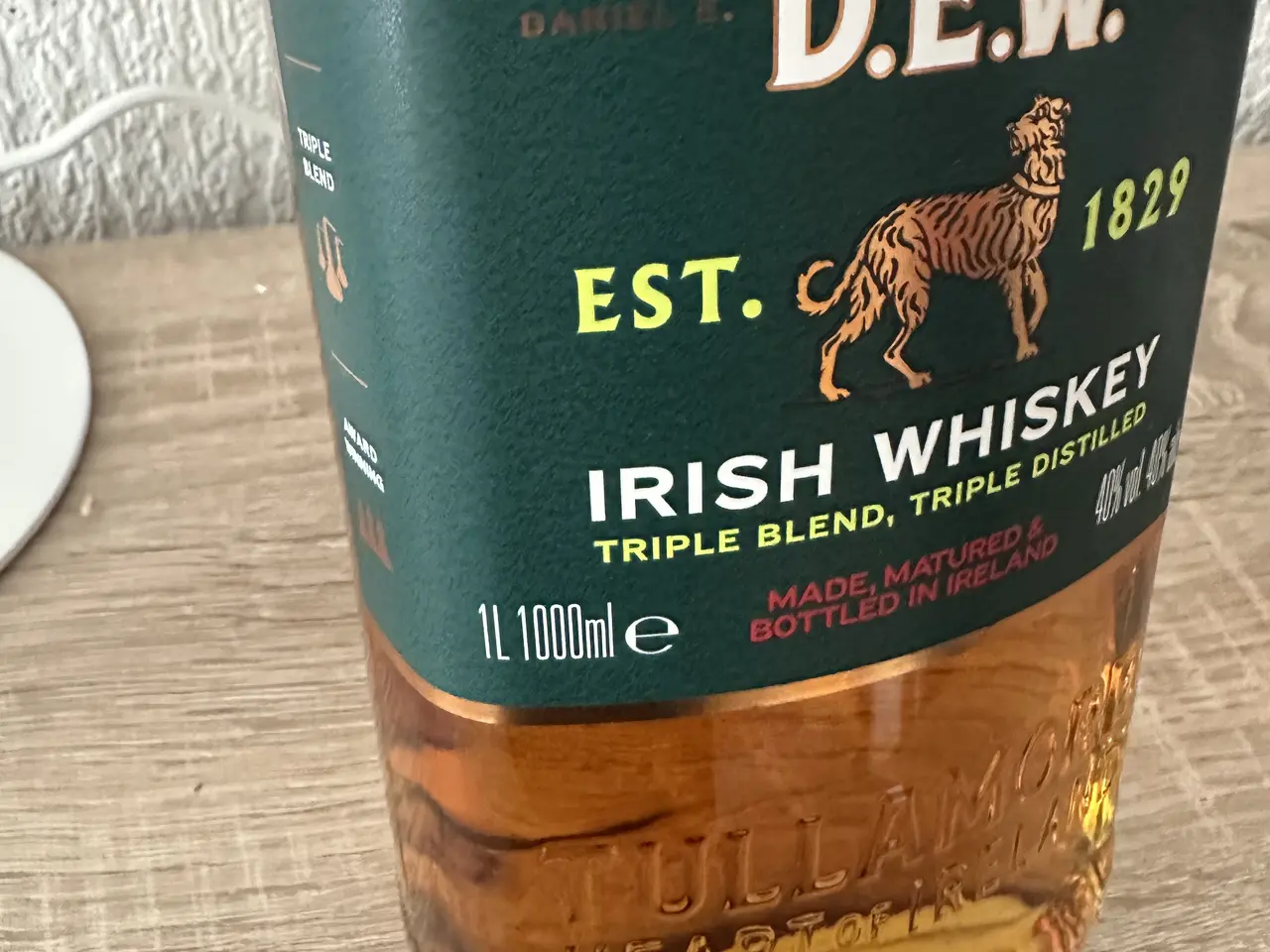 Billede 2 - 1 flaske 1 liter Tullamore D.E.W. Sælges