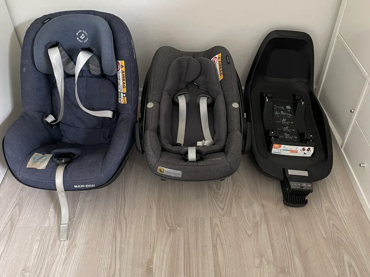 Billede 1 - Maxi-Cosi autostole 2 stk + isofixbase