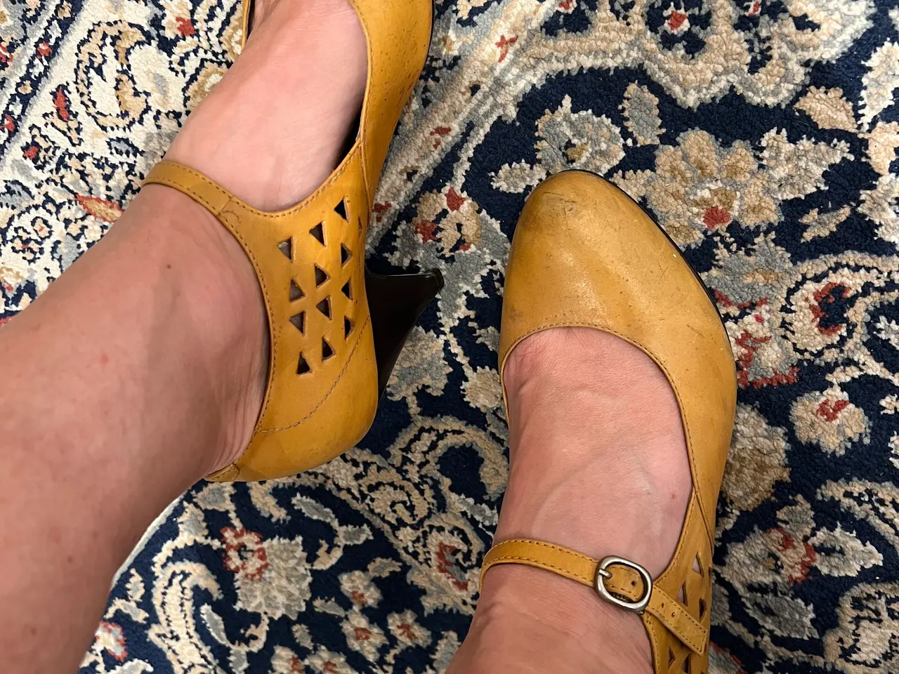 Billede 2 - Smukke gule pumps