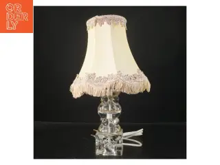 Bordlampe med lampeskærm og glaskrop (str. 38 cm)