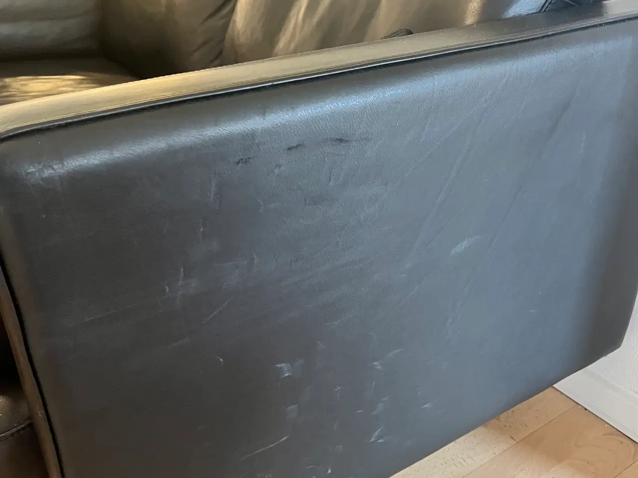 Billede 3 - sofa med 2 stole
