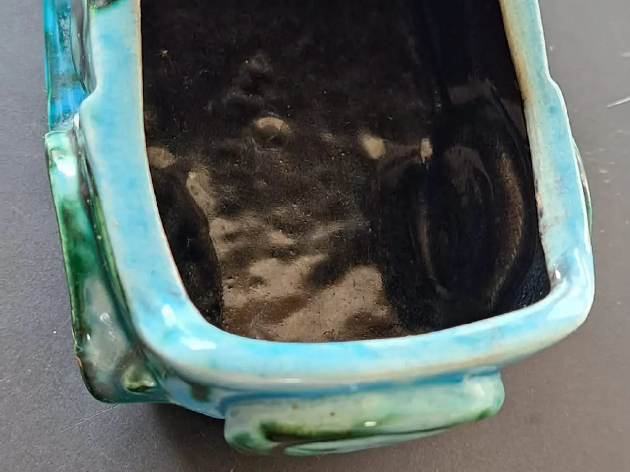 Billede 6 - Keramisk figur af en klassisk bil,