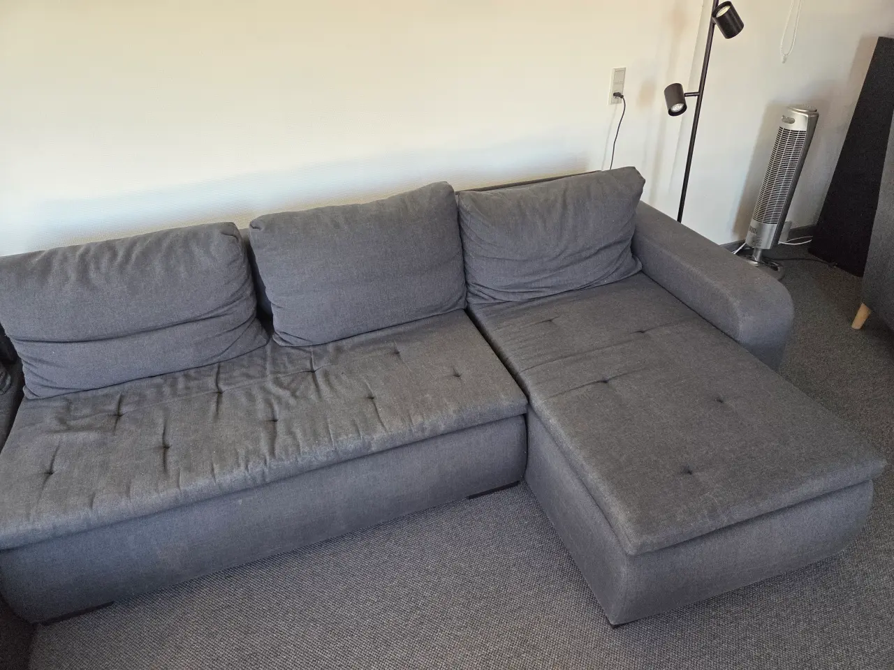Billede 3 - En hjørnesofa.