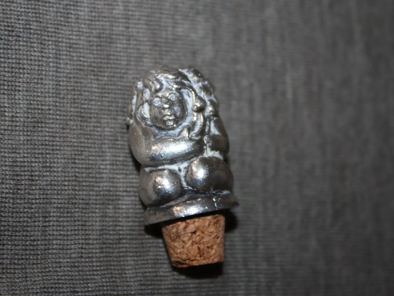 Billede 1 - Vinprop i metal med figur
