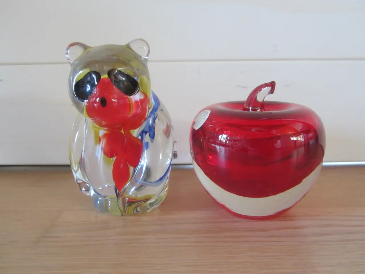 Billede 1 - Rigtig flotte glas figurer, bl.a. et rødt æble se 