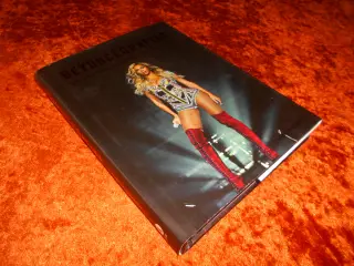 Beyoncégrafika, Chris Roberts,