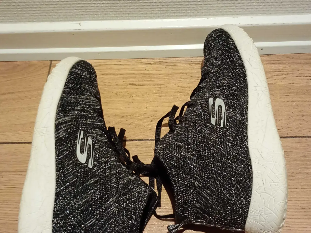 Billede 1 - Fine sneakers, SKECHERS, Str. 40.