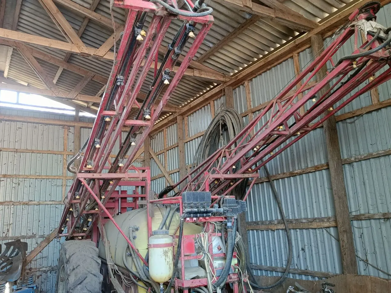 Billede 2 - Hardi trailer sprøjte 2400 l med 24 meter bom