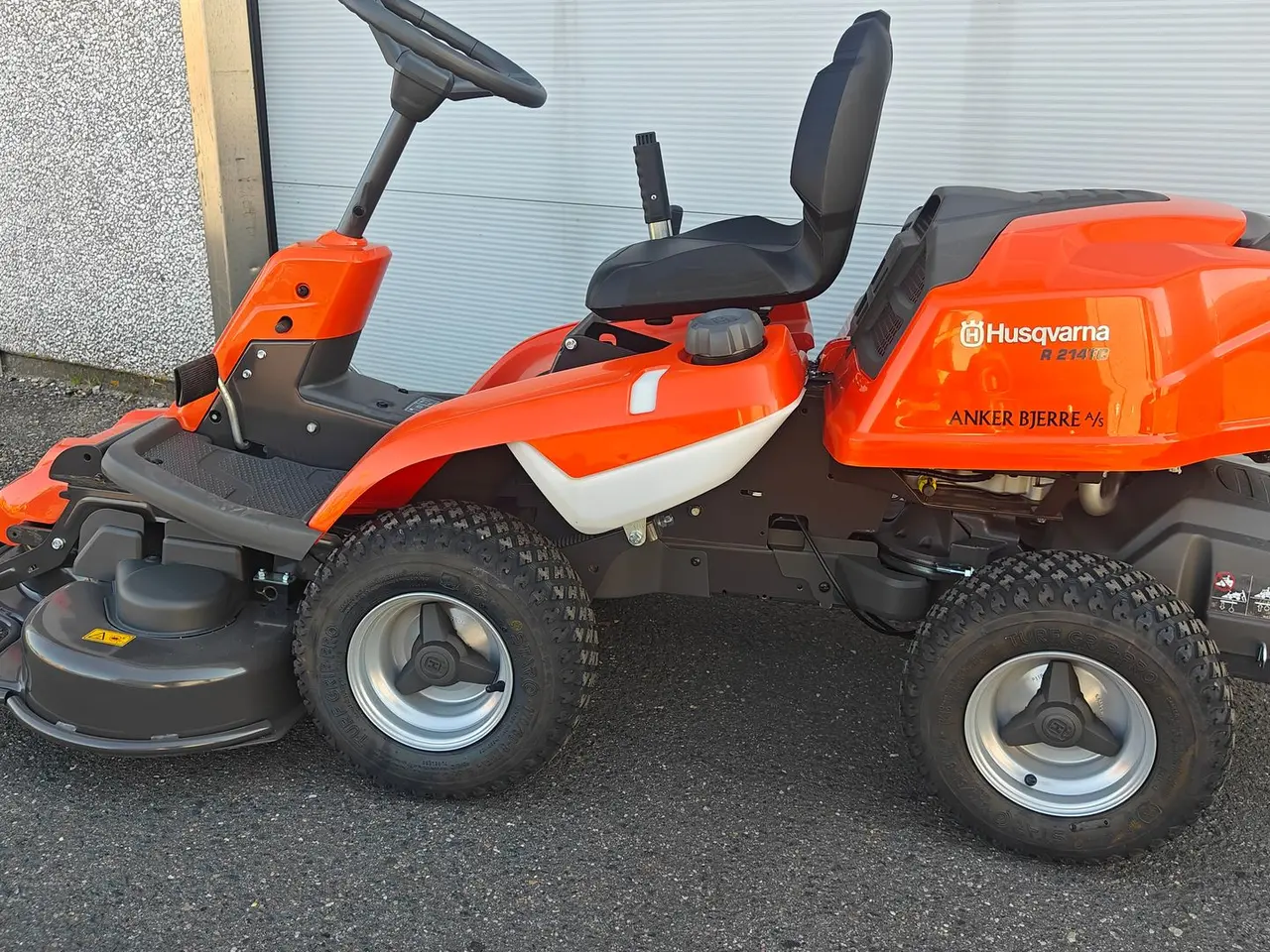 Billede 4 - Husqvarna R214TC. inkl. 103cm klipperdæk